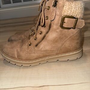 Cliffs Tan Ankle Boots with Knit Cuff